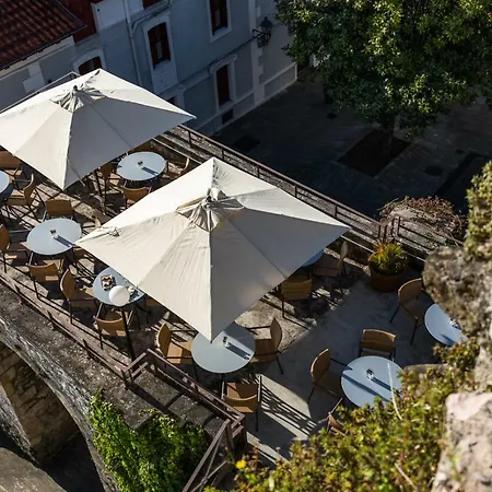De Szálloda 4*