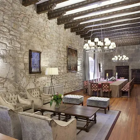 Parador De Χονδαρρίμπια