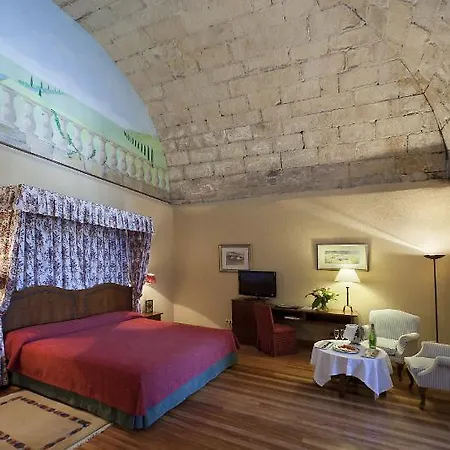Parador De Ξενοδοχείο 4*