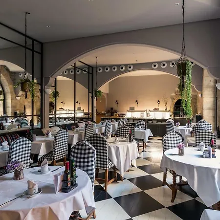 Parador De Ξενοδοχείο 4*